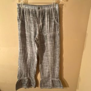 Soft Surroundings PM Grey Lagen look ruffle leg